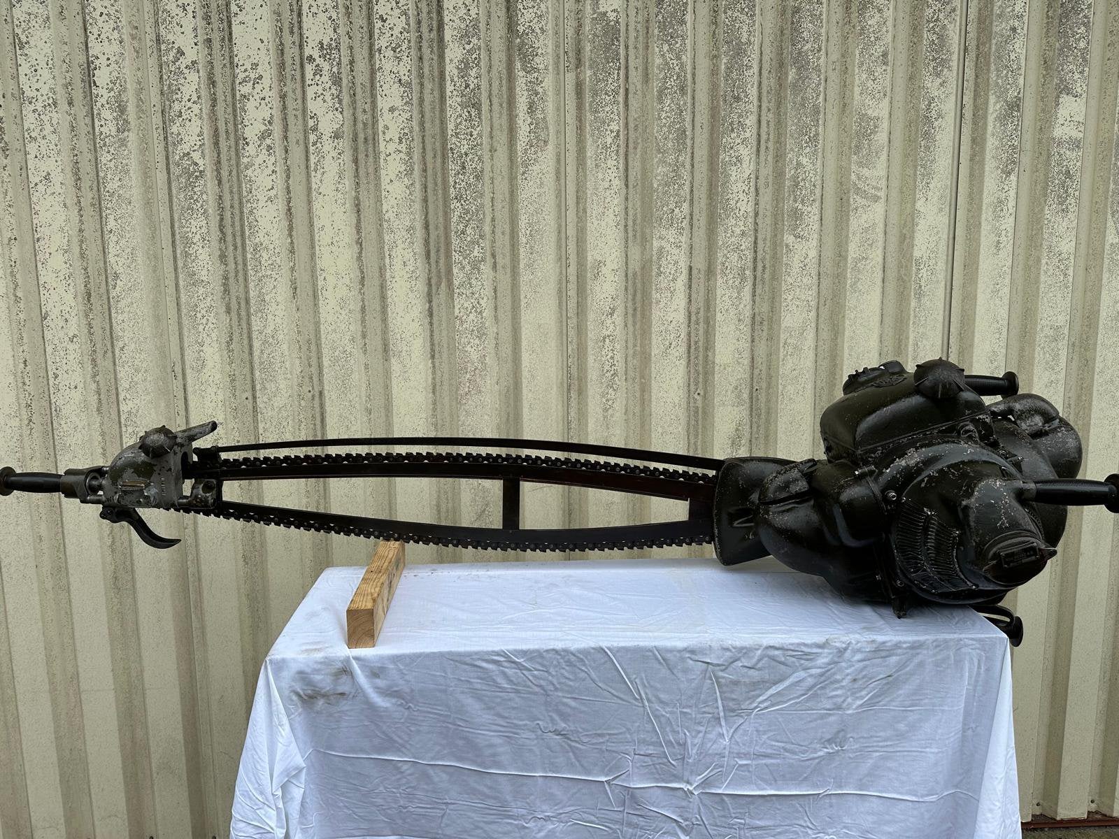 NSU-Ural motor kettingzaag, Antiek en Kunst, Antiek | Gereedschap en Instrumenten, Ophalen