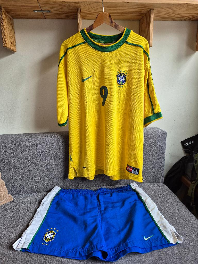 Ronaldo R9 origineel Brazilië '98 shirt + shorts bundel, Verzamelen, Ophalen of Verzenden, Zo goed als nieuw, Buitenlandse clubs