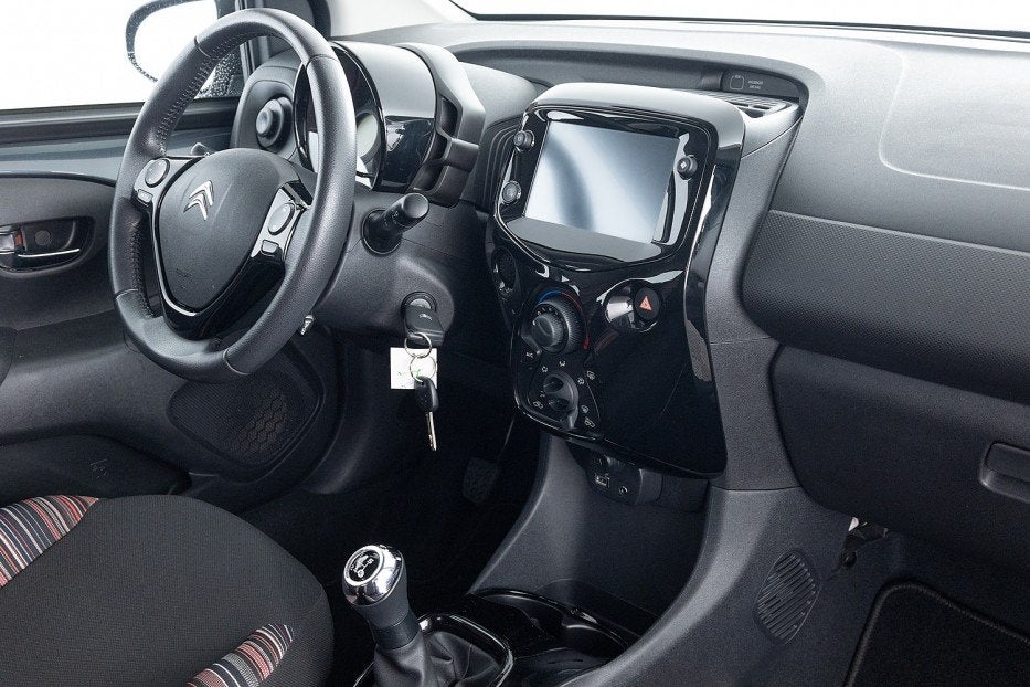 Citroën C1 1.0 VTi Shine | AIRCO | VELGEN  1e Eigenaar, 12 maanden, Stof, Gebruikt, Zwart