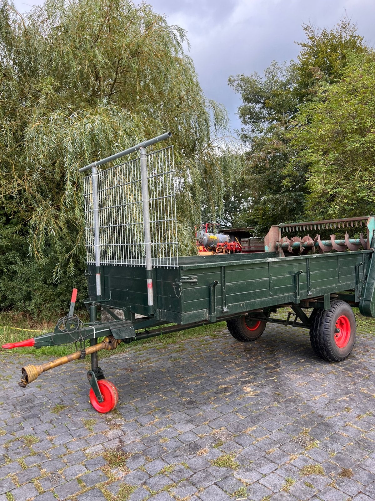 Fortuna 4 tons meststrooier, Ophalen
