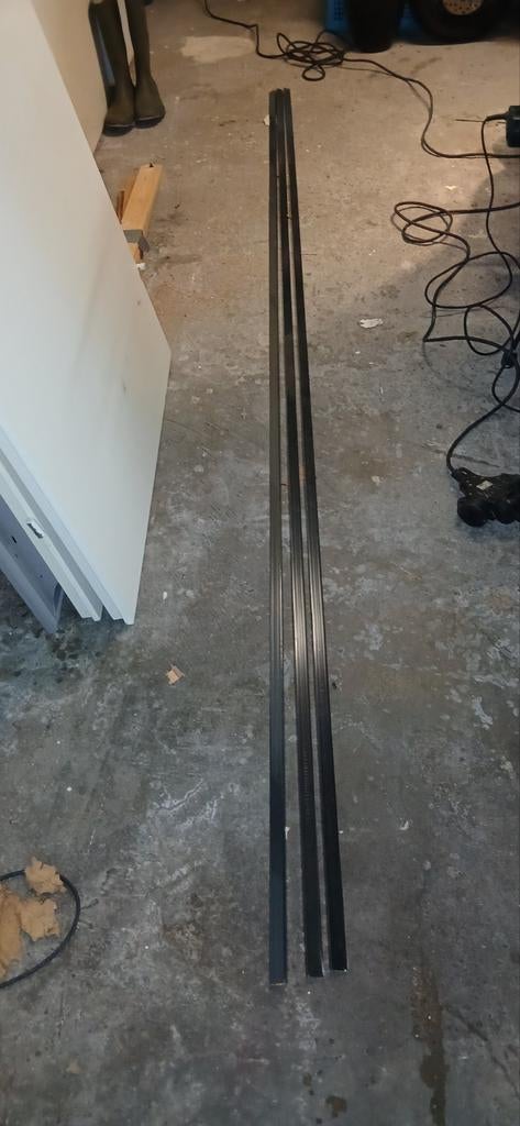 Zwart metalen strip met hoekje en plakstrip, 3 stuks, Doe-het-zelf en Verbouw, Metalen, Ophalen, Nieuw