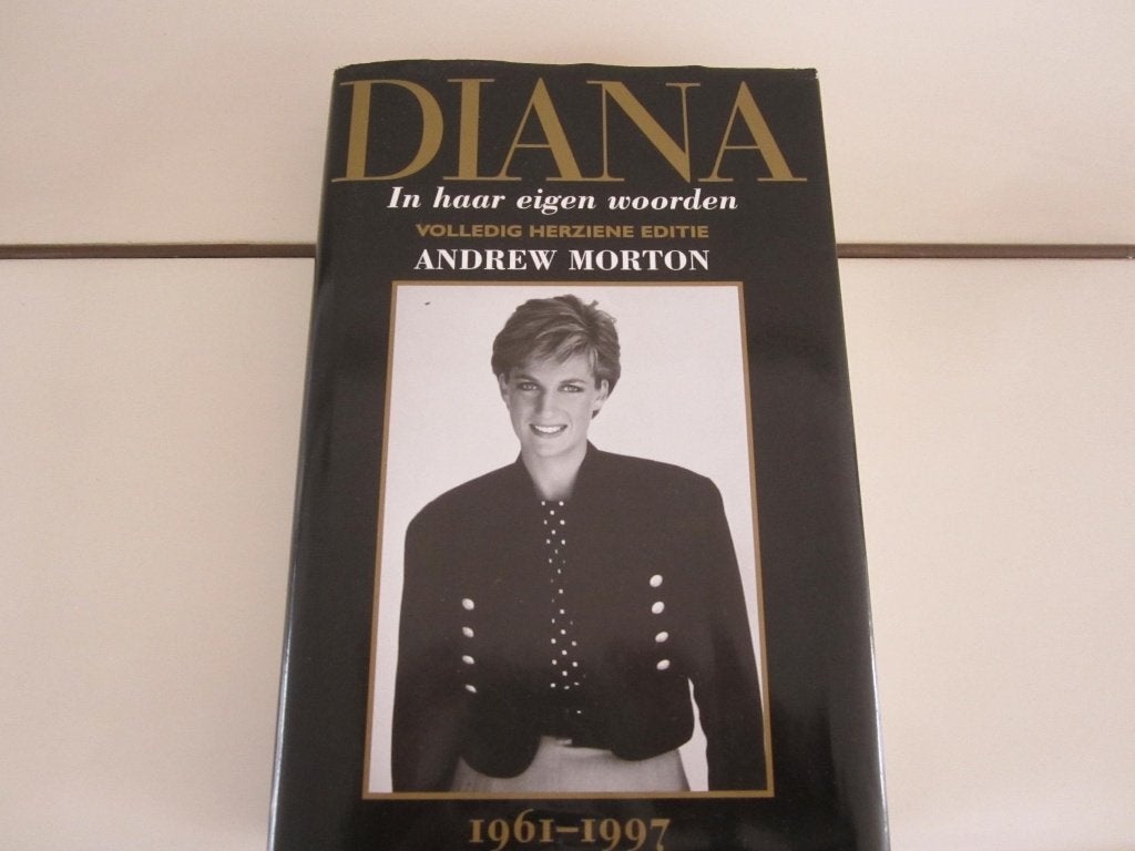 DIANA - In haar eigen woorden - Andrew Morton, Ophalen of Verzenden, Zo goed als nieuw, Andrew Morton, Film, Tv en Media