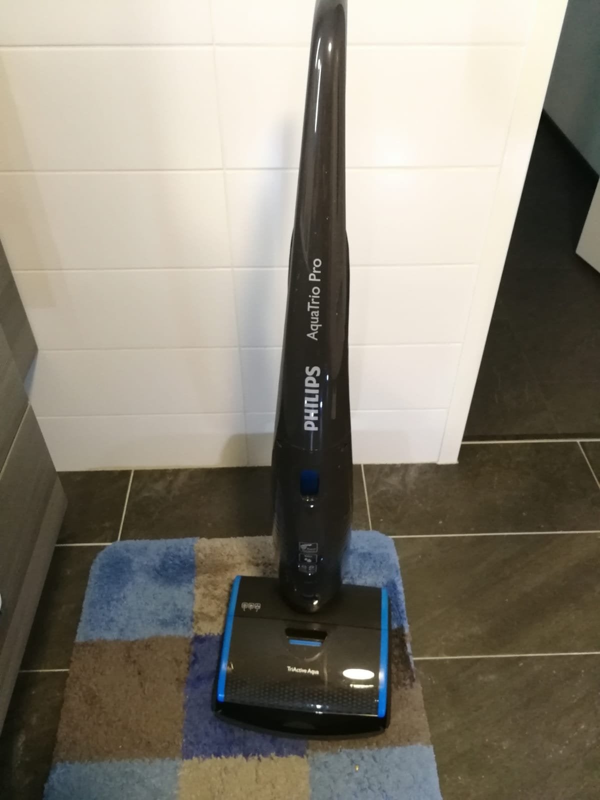 Philips AquaTrio Pro - Stofzuiger en Dweil in één, Philips, Zo goed als nieuw, Geschikt voor harde vloeren, Reservoir