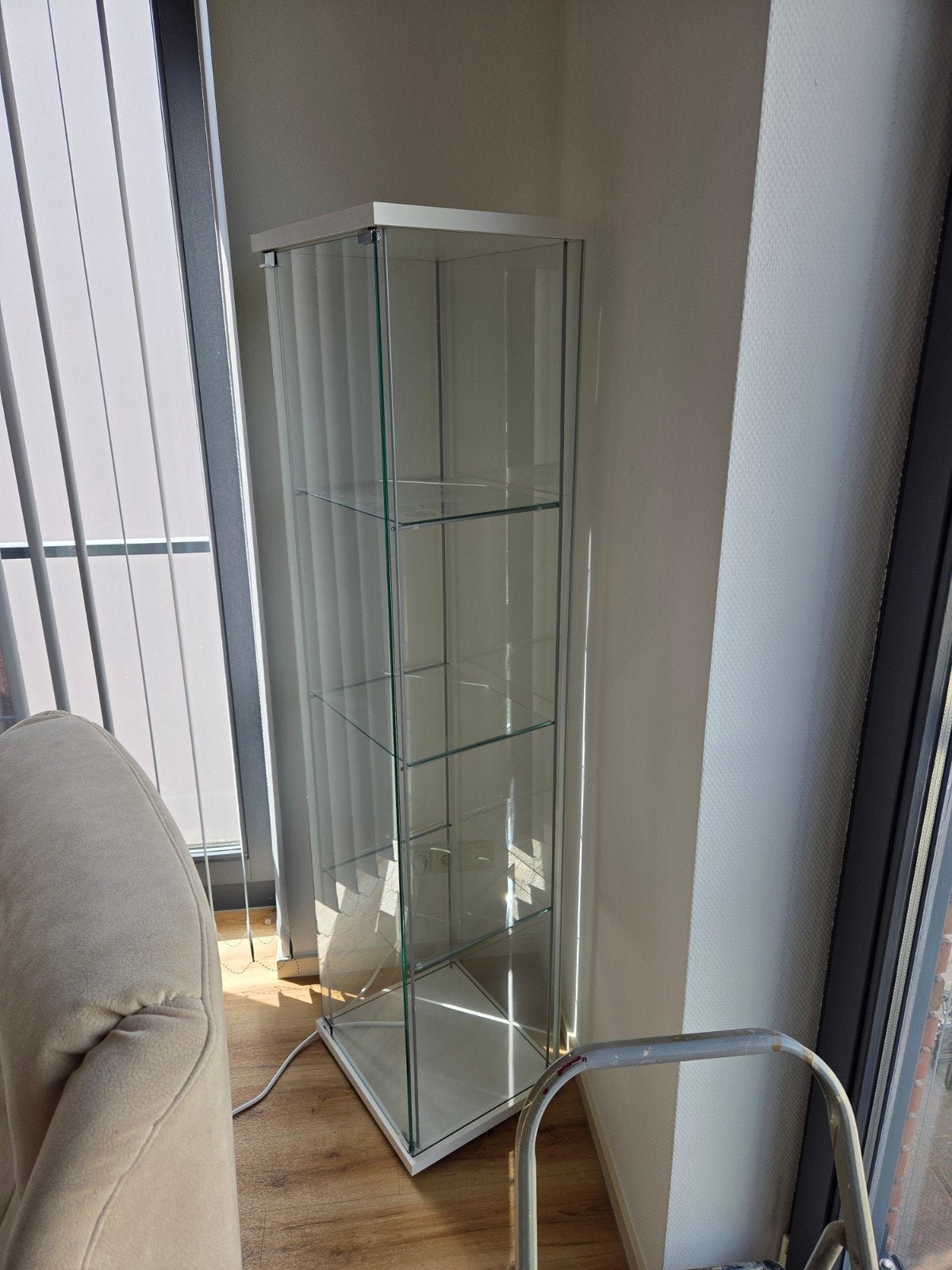 Glazen vitrinekast, Huis en Inrichting, Met plank(en), Minder dan 50 cm, 100 tot 150 cm, Ophalen of Verzenden