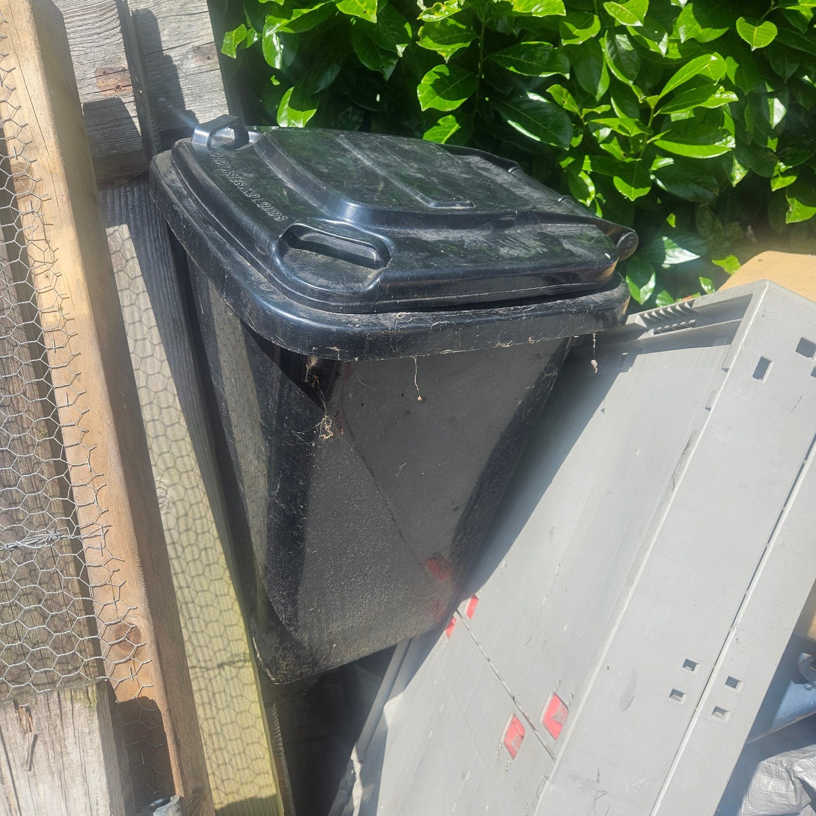 Kleine container met wieltjes, Ophalen