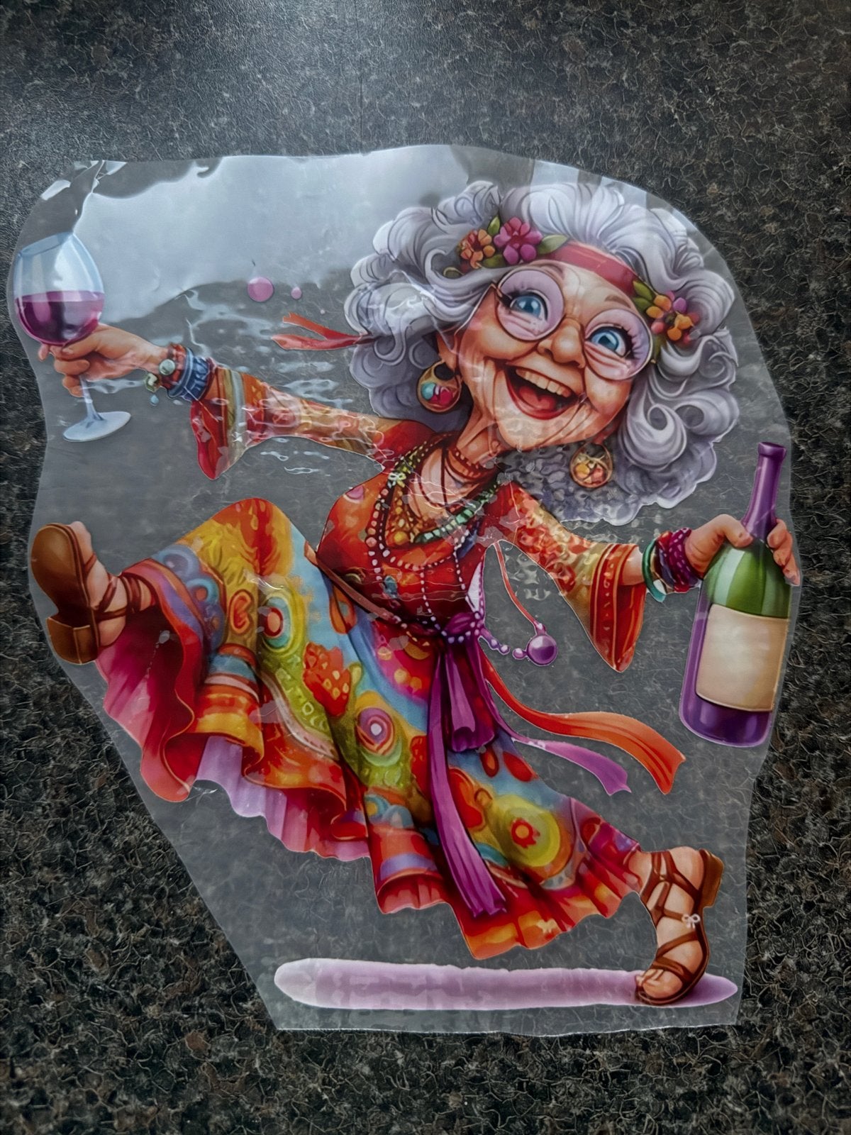 DTF Sticker Hippie Oma met Wijn - Voor Textiel, Ophalen of Verzenden, Nieuw, Sticker