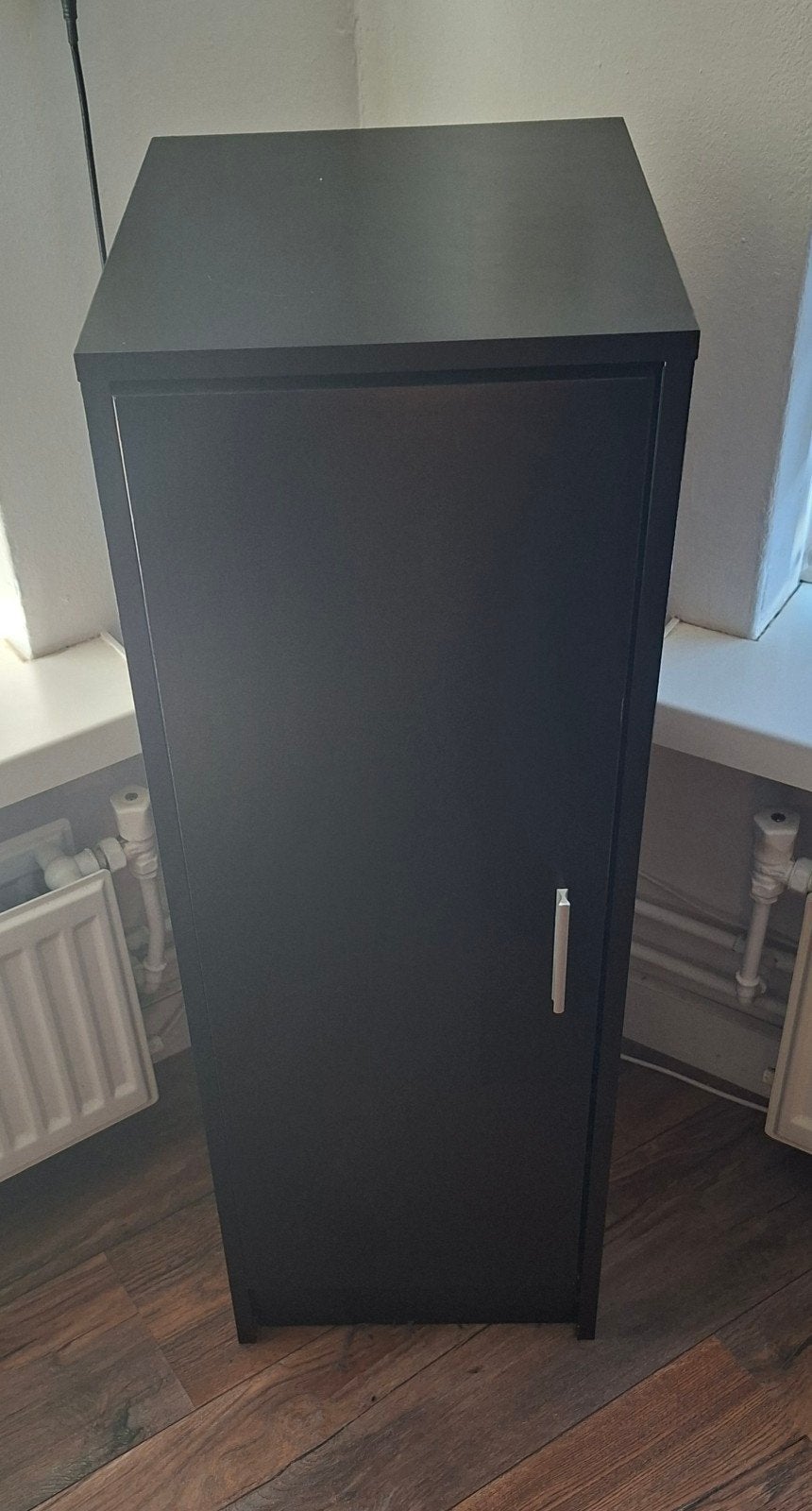 Zwart kastje met deur en planken, Ophalen of Verzenden, Gebruikt
