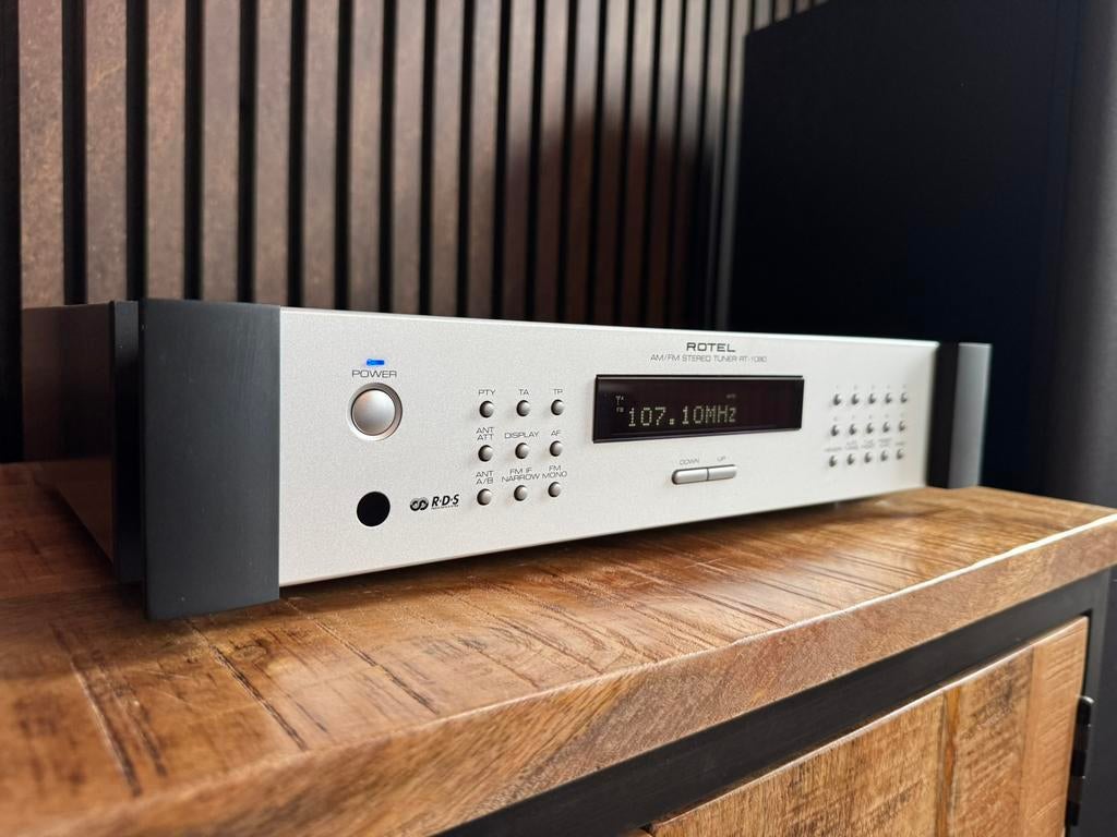 Mooie Rotel RT-1080 Tuner - Topklasse Audio!, Gebruikt, Ophalen of Verzenden, /, /