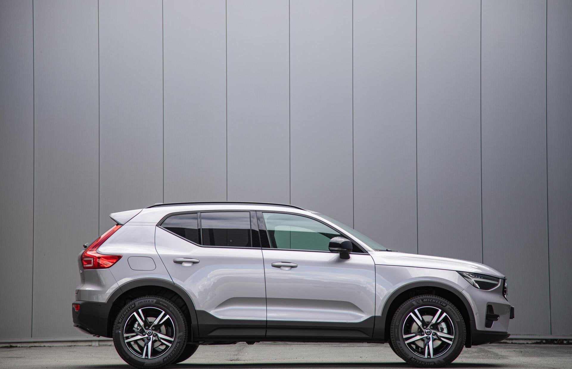 Volvo xc40 B3 Plus Dark MY2027|360° Camera|Harman/Kardon, Auto's, Gebruikt, 4 cilinders, 1969 cc, 163 pk