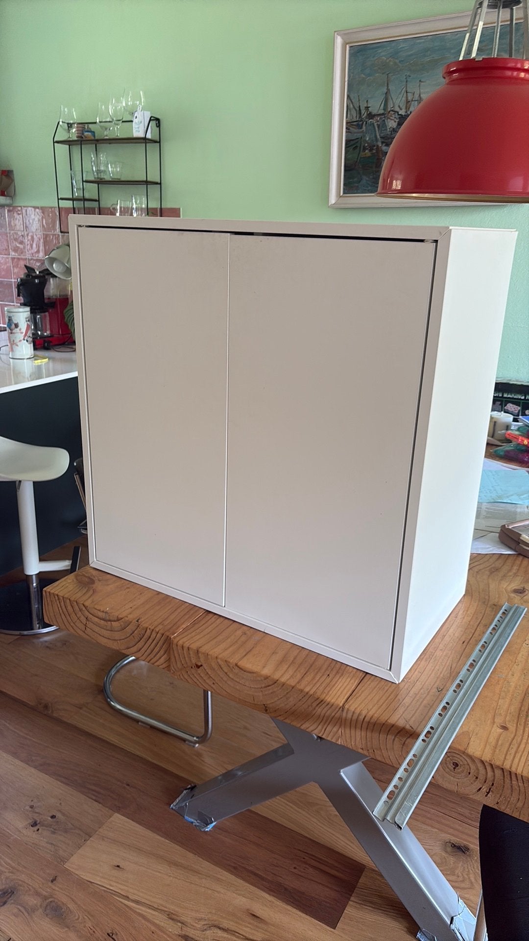 Ikea kastje met ophangbeugel, Huis en Inrichting, Kasten | Roldeurkasten en Archiefkasten, Ophalen, 50 tot 100 cm, Zo goed als nieuw