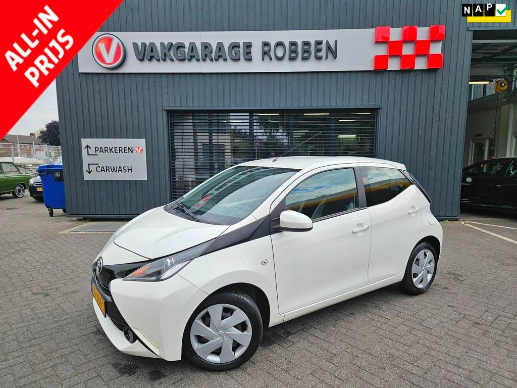 Toyota Aygo 1.0 VVT-i x-play, Auto's, Toyota, Bedrijf, Te koop, Aygo, ABS, Achteruitrijcamera, Airbags, Airconditioning, Bluetooth