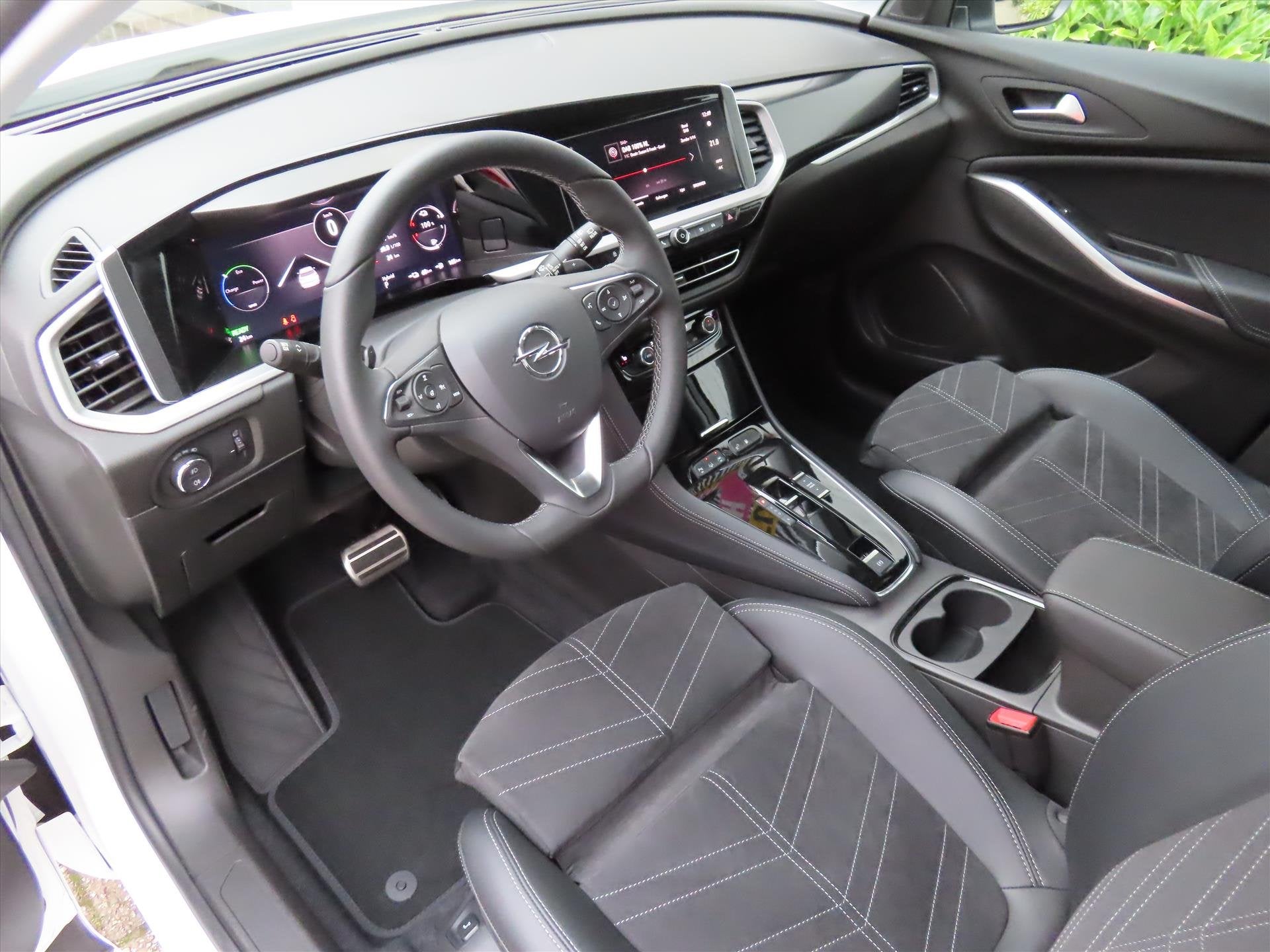 Opel Grandland 1.6 Turbo Hybrid 225pk Aut Ultimate/ SOH 99.2, Auto's, Dealer onderhouden, 4 cilinders, Wit, Bedrijf