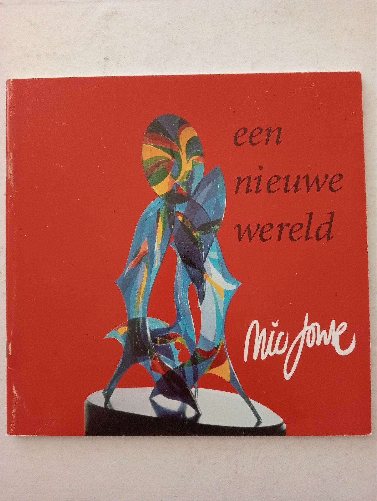 Een Nieuwe Wereld - Nic Jonk Kunstboek, Ophalen of Verzenden, Gelezen, Overige onderwerpen, Mic Jowe