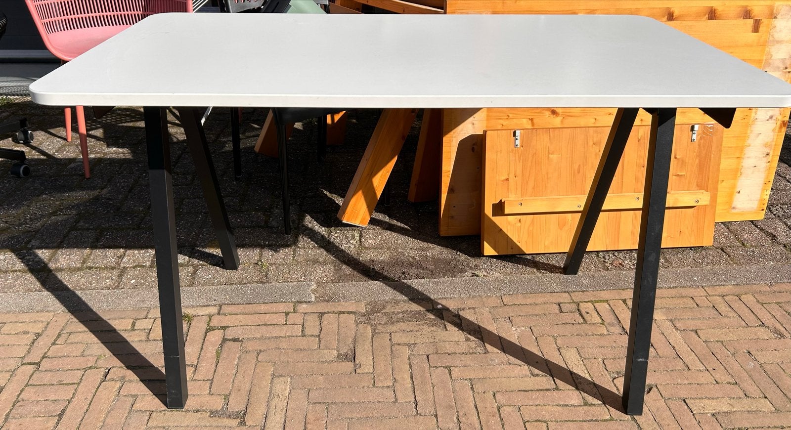 IKEA Tommaryd tafel 130x70 cm - Wit met zwart onderstel, Ophalen, Kunststof, Gebruikt, 100 tot 150 cm