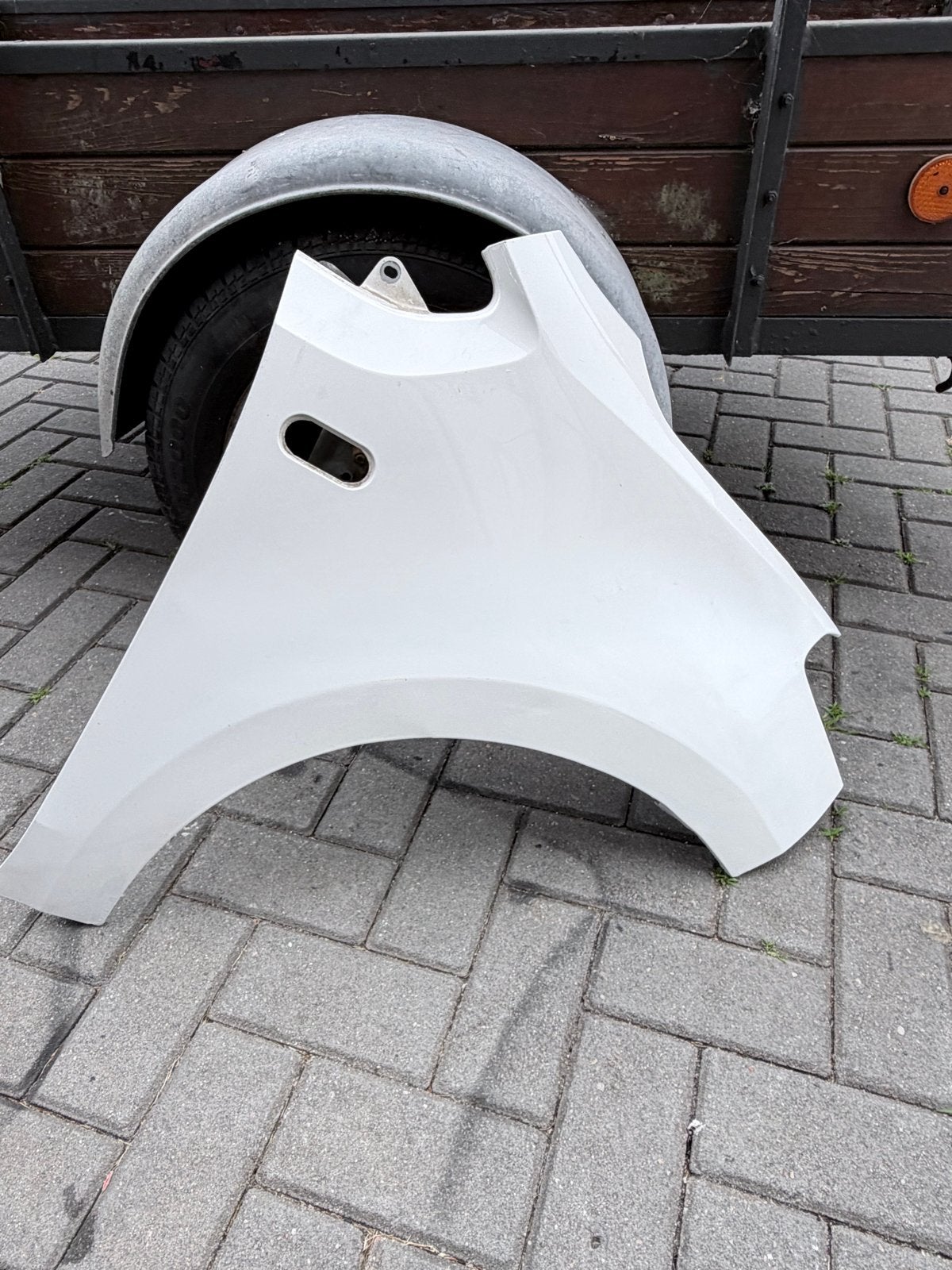 Spatbord rechtsvoor Skoda Citigo/VW Up/Seat Mii LB9A, Auto-onderdelen, Carrosserie en Plaatwerk, Gebruikt, Voor, Ophalen of Verzenden