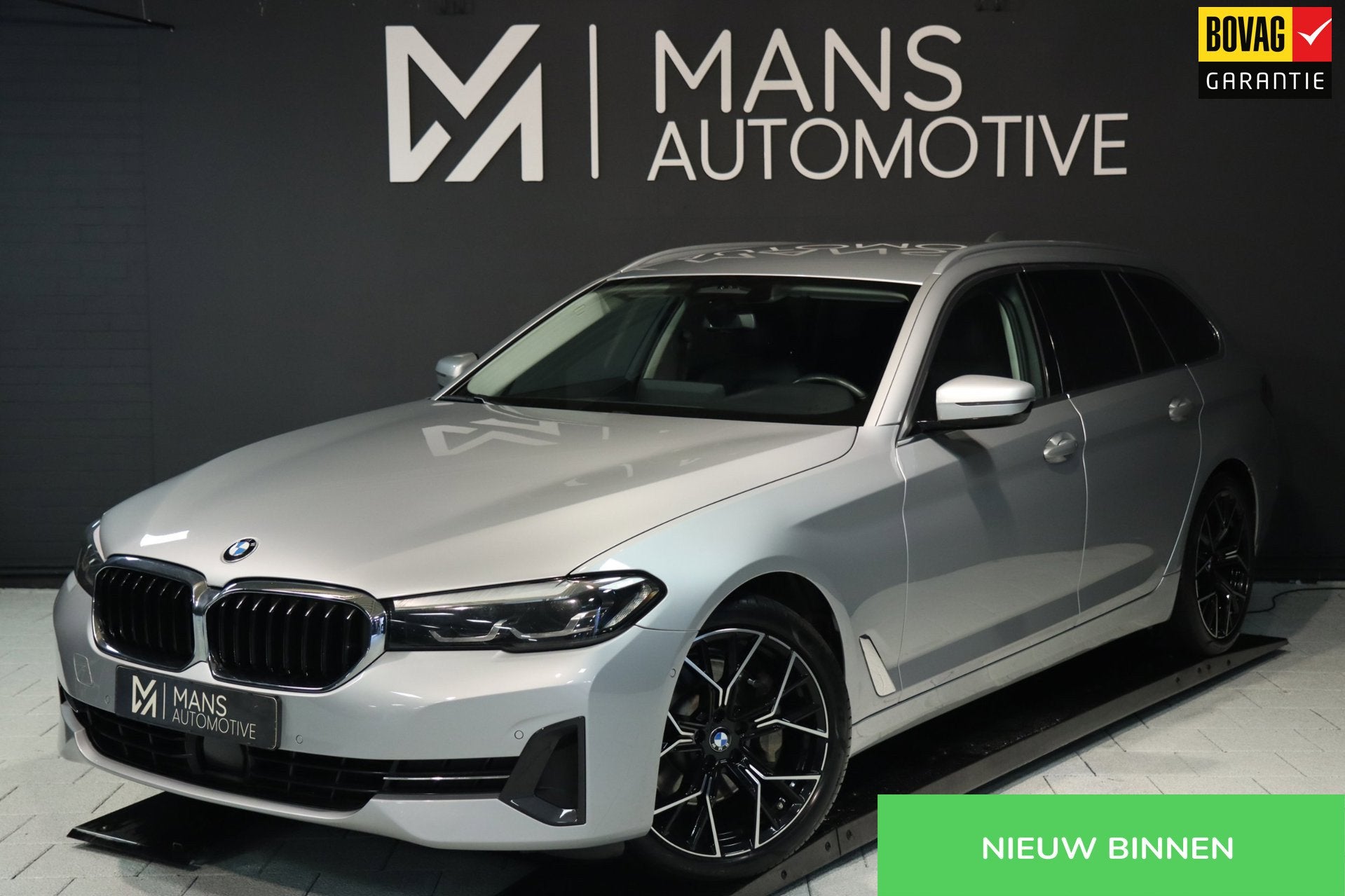 BMW 5-serie Touring 530i / CAMERA / ACC / LEDER / ELEK-TREKH, Auto's, Automaat, Gebruikt, Zwart, 4 cilinders