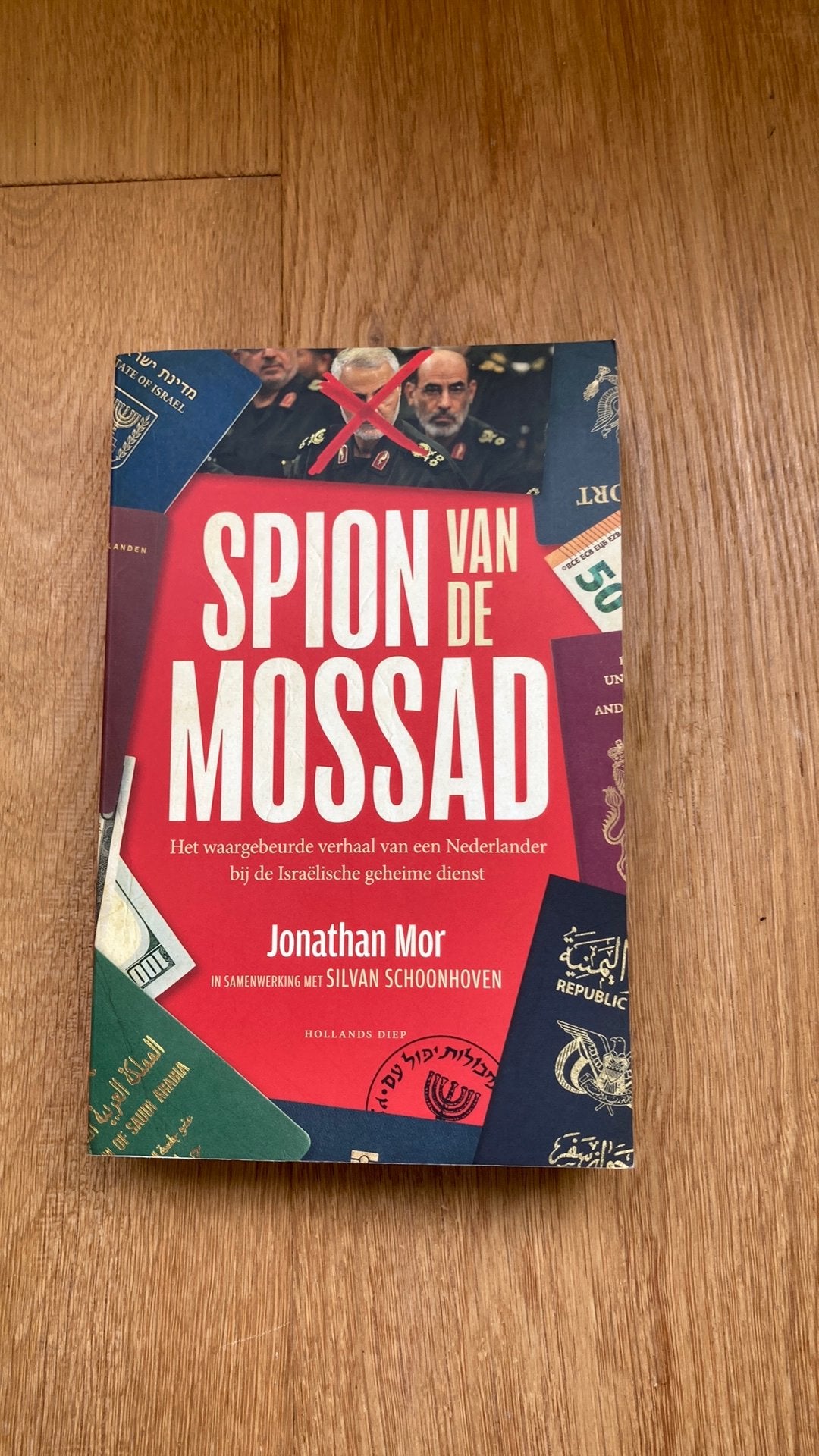 Spion van de mossad. Jonathan Mor, Ophalen of Verzenden, Zo goed als nieuw