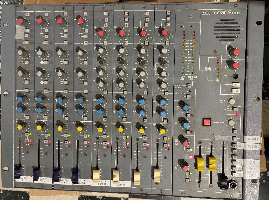 Soundcraft B100 8-kan. broadcast mengtafel + CPS 150 voeding, Ophalen of Verzenden, Gebruikt, 5 tot 10 kanalen