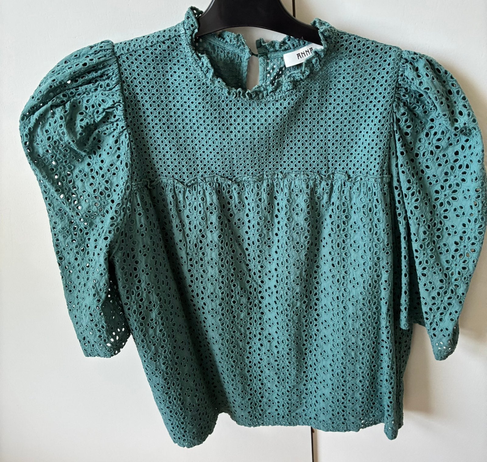 ANNA - groen broderie blousje maat m, Ophalen, Zo goed als nieuw, Maat 38/40 (M), Groen