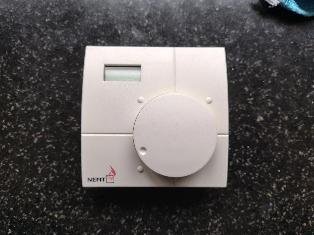 Eenvoudige Nefit thermostaat Moduline 15, Verzenden, Gebruikt
