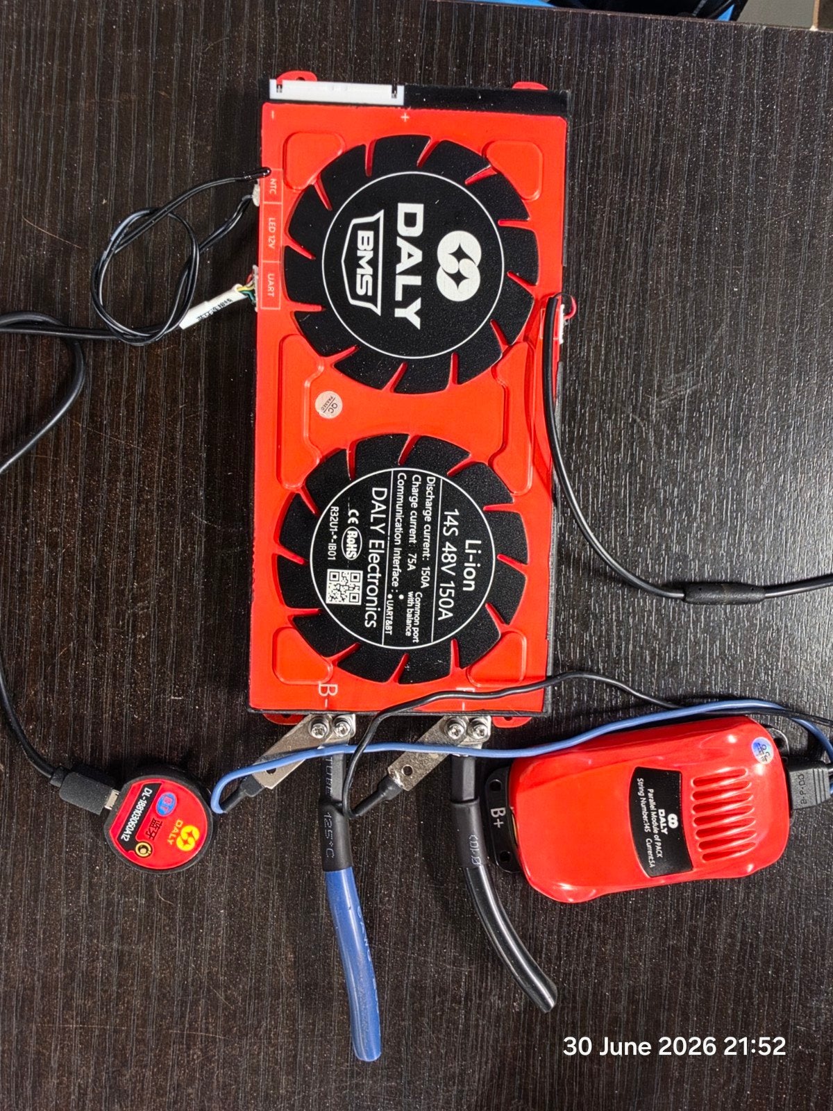 Daly BMS 14S 48V 150A Li-ion BT+ UART + Parallel Module, Ophalen of Verzenden, Zo goed als nieuw