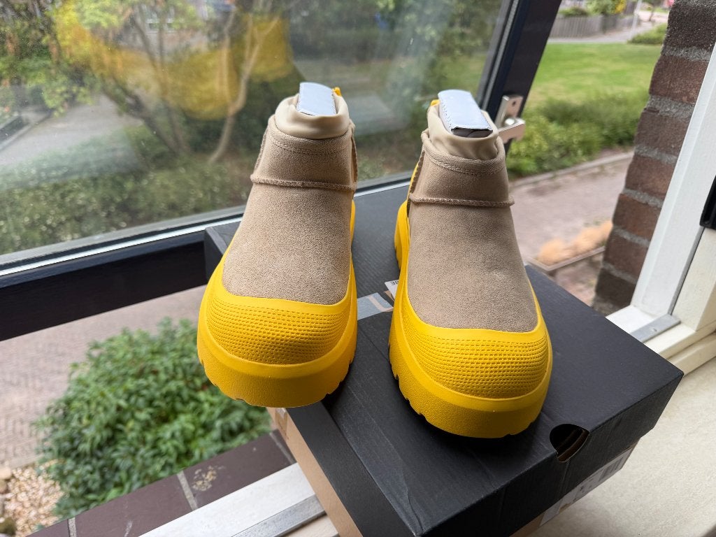 UGG Classic Ultra Mini Weather Hybrid Maat 41, UGG, Bruin, Boots, Nieuw