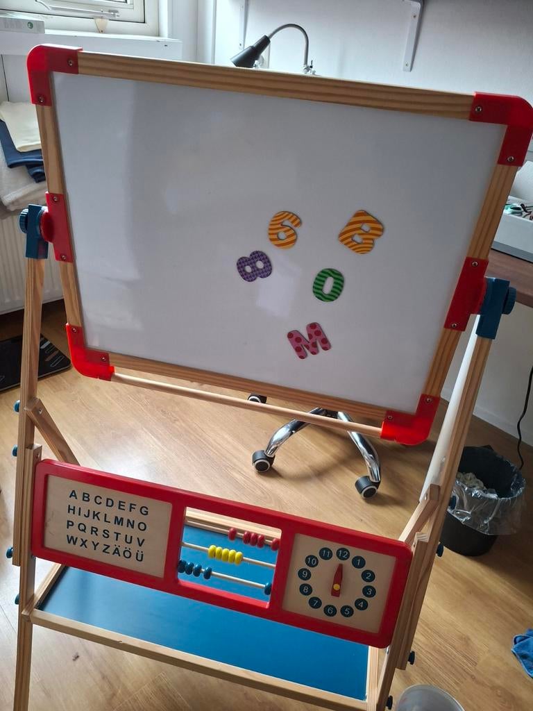 Dubbelzijdig schoolbord: magnetisch, krijt en rol papier, Ophalen, Krijtbord