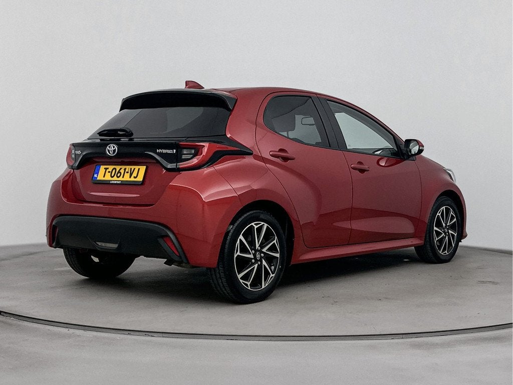 Toyota Yaris 1.5 Hybrid Dynamic Limited | Binnenspiegel Auto, Auto's, 12 maanden, Gebruikt, 49 €/maand, 1490 cc