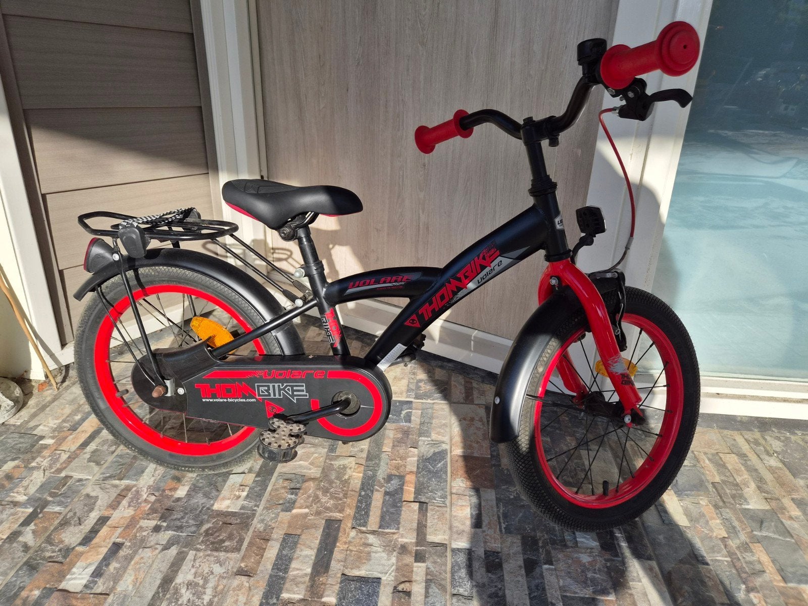 Volare 16 inch kinderfiets zwart/rood - ZGAN, Ophalen, 16 tot 20 inch, Velgrem, Volare