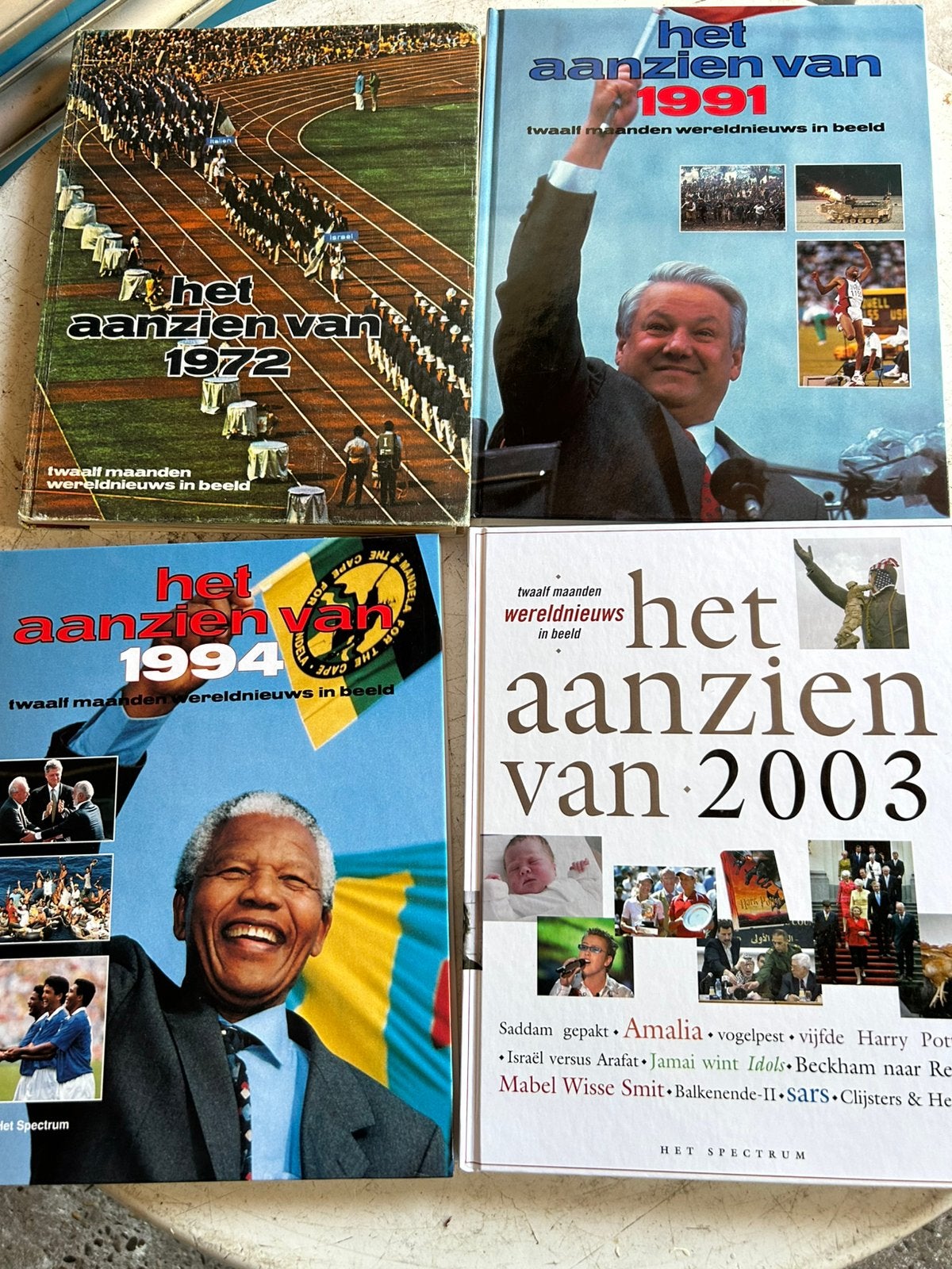 4 boeken: het aanzien van, Boeken, Ophalen of Verzenden, Zo goed als nieuw, Overige gebieden