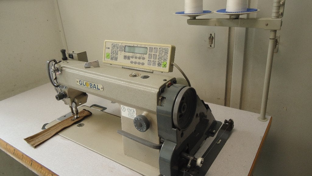 Industrie Naaimachine  Global  Rechtstikker vol Aut  wf333, Overige merken, Gebruikt, Ophalen of Verzenden, Naaimachine
