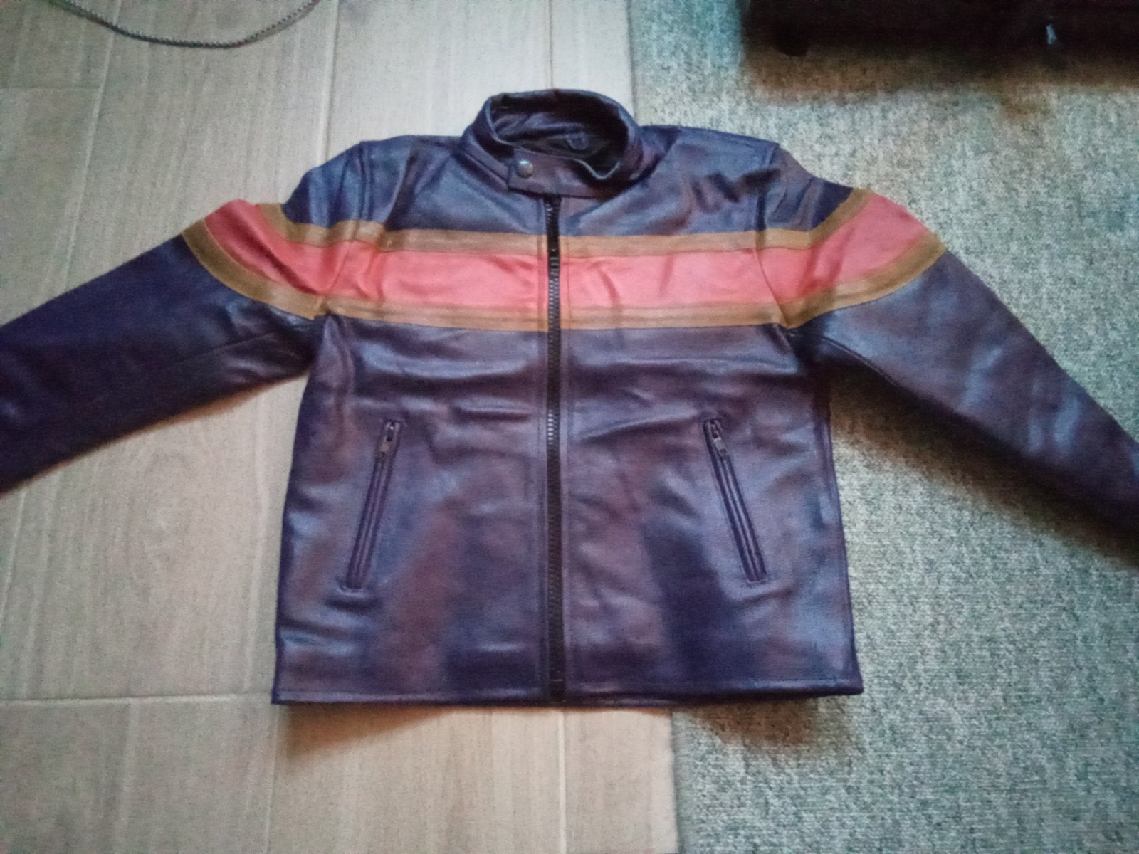 Stoere leren jack maat 146 en maat 152 De conditie is nieuw, Ophalen of Verzenden, Nieuw