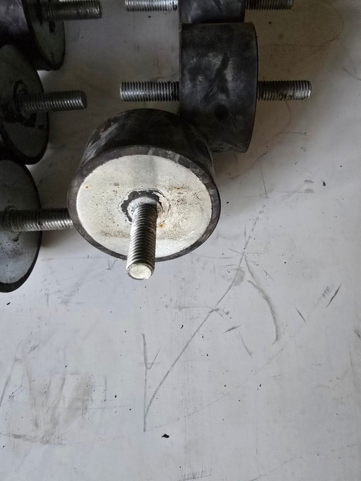 Trillings demper rond 70 mm met aan twee kanten m12x40, Auto-onderdelen, Ophalen of Verzenden
