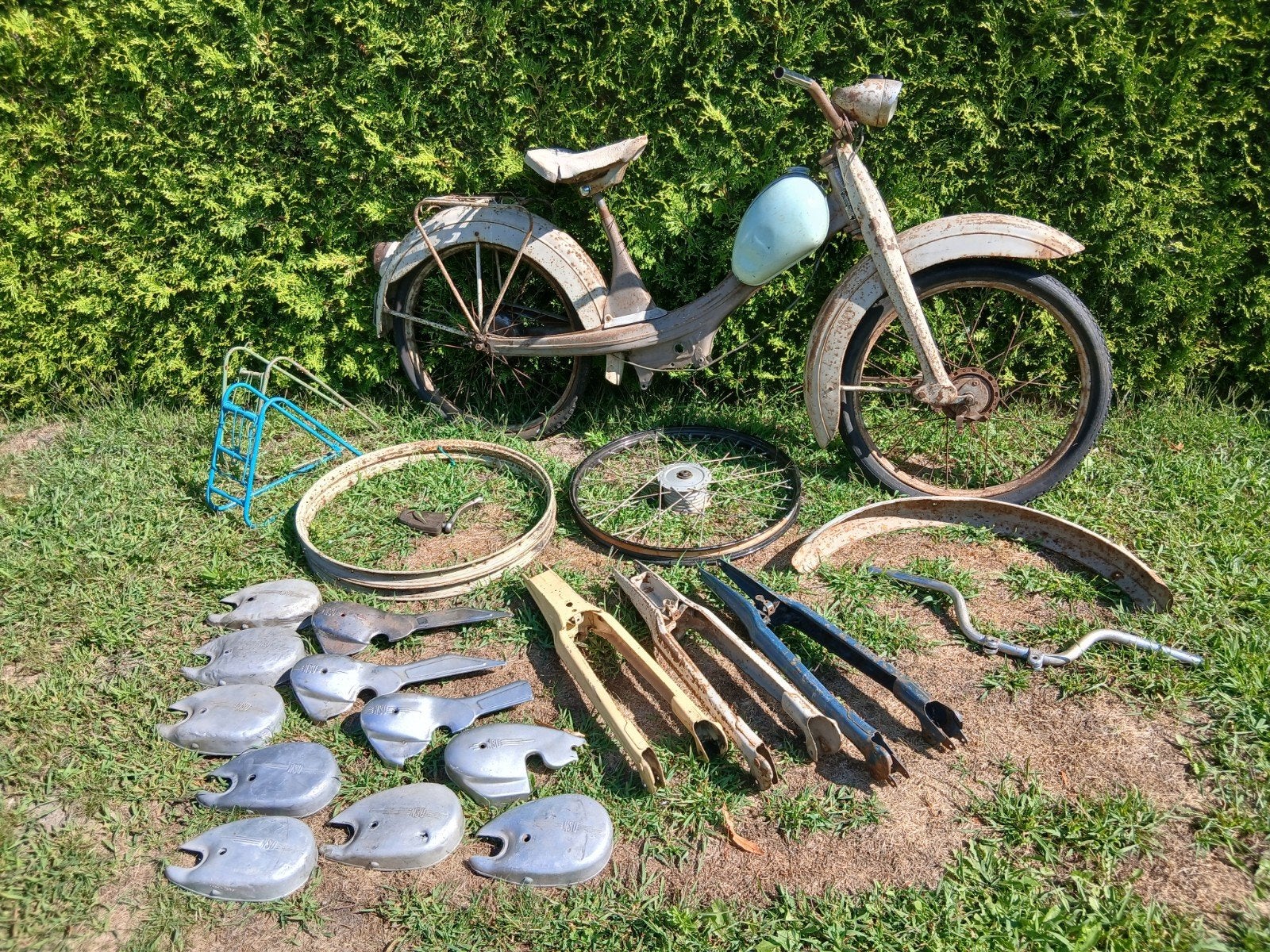 nsu quickly N23 met onderdelen., Fietsen en Brommers, Maximaal 45 km/u, 49 cc, 2 versnellingen, Ophalen