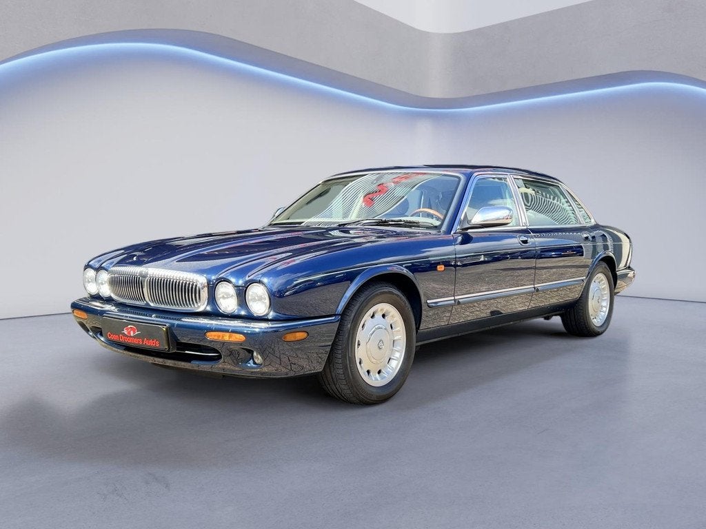 Daimler 4.0 V8 /Topstaat Youngtimer/Beige Leder/Stoelverwarm, Auto's, Overige Auto's, Automaat, Achterwielaandrijving, Gebruikt