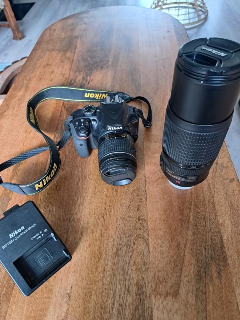 Nikon D3400 spiegelreflexcamera met twee lenzen, Gebruikt, Spiegelreflex, Ophalen of Verzenden, Nikon
