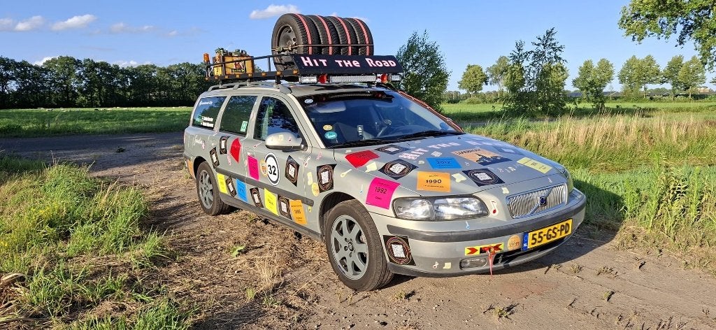 Volvo V70 2.4 170PK 2001 Beige, Auto's, Volvo, Voorwielaandrijving, 1800 kg, Zwart, 1505 kg
