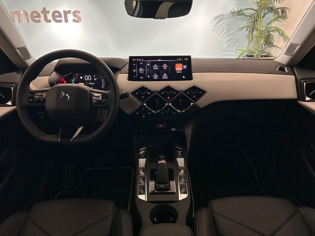 DS 3 E-Tense Esprit De Voyage 54 kWh PACK DRIVE 1 | LEDER |, Auto's, DS, 12 maanden, Zwart, 156 pk, Leder en Stof