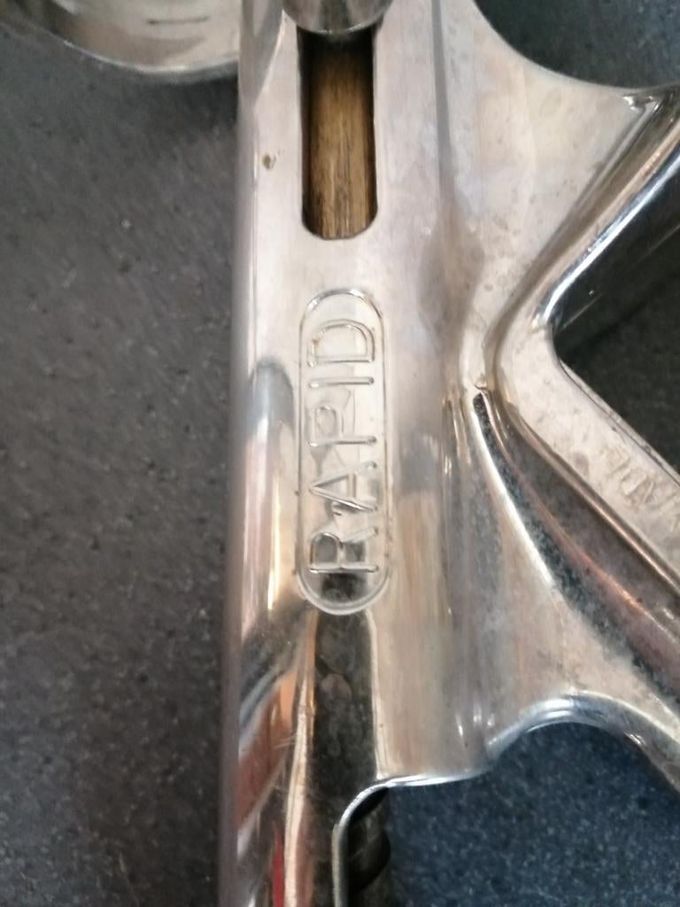 OUDE ZWARE RVS PROFESSIONELE KURKENTREKKER 28 CM OPKNAPPER., Antiek en Kunst, Antiek | Gereedschap en Instrumenten, Ophalen of Verzenden