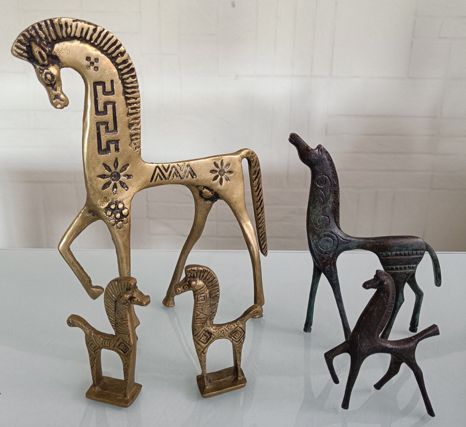 Oude messing/bronzen paardenbeeldjes, Griekse stijl., Overige onderwerpen, Buste, Ophalen of Verzenden, Brons