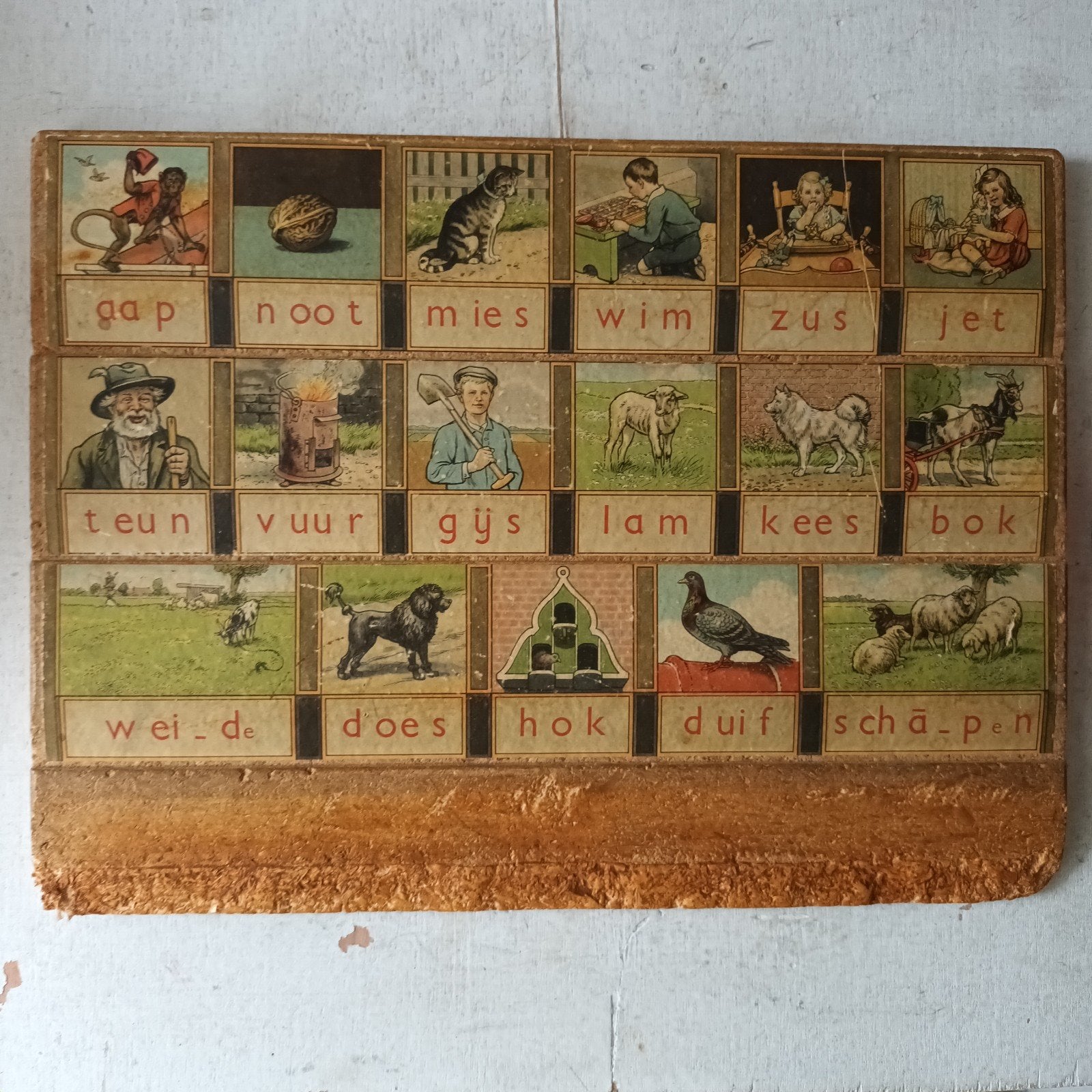 Oud Hoogeveen's Leesplankje met Letterdoosje, Ophalen of Verzenden