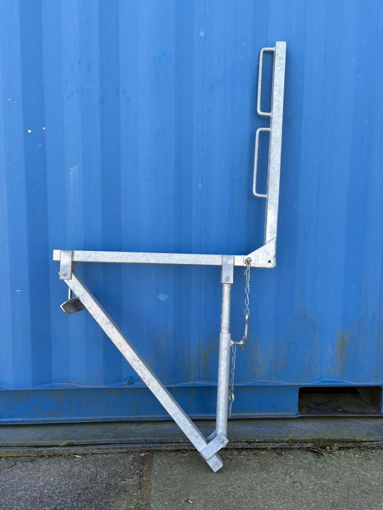 Gegalv. dakstoelen/dakschraag met leuning, Doe-het-zelf en Verbouw, Steigers, Ophalen, Zo goed als nieuw, Overige typen, Minder dan 2 meter
