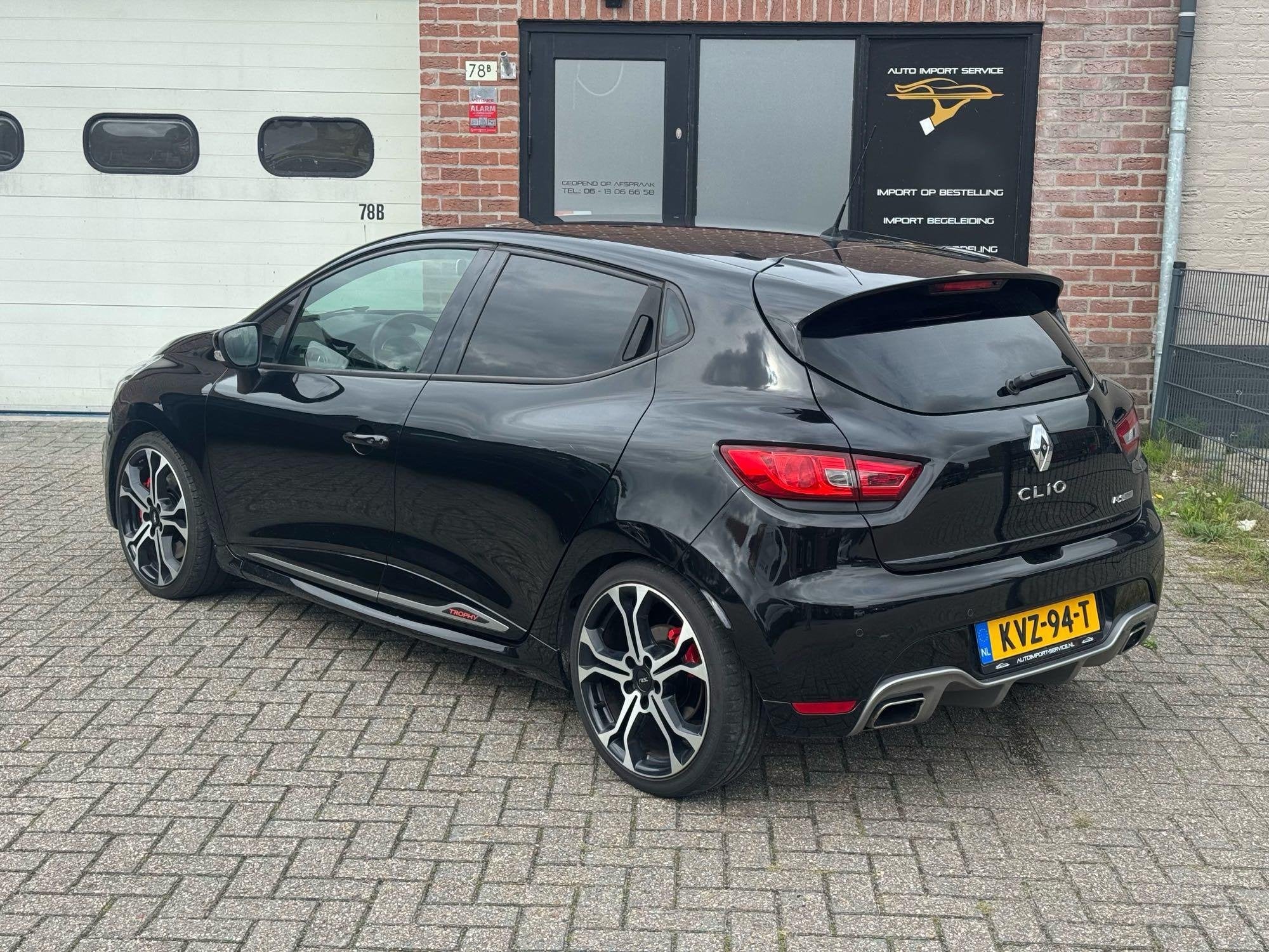 Renault Clio 1.6 R.S. Trophy Schaalstoelen/ Camera APK nieuw, Auto's, 1618 cc, Gebruikt, Euro 6, 4 cilinders