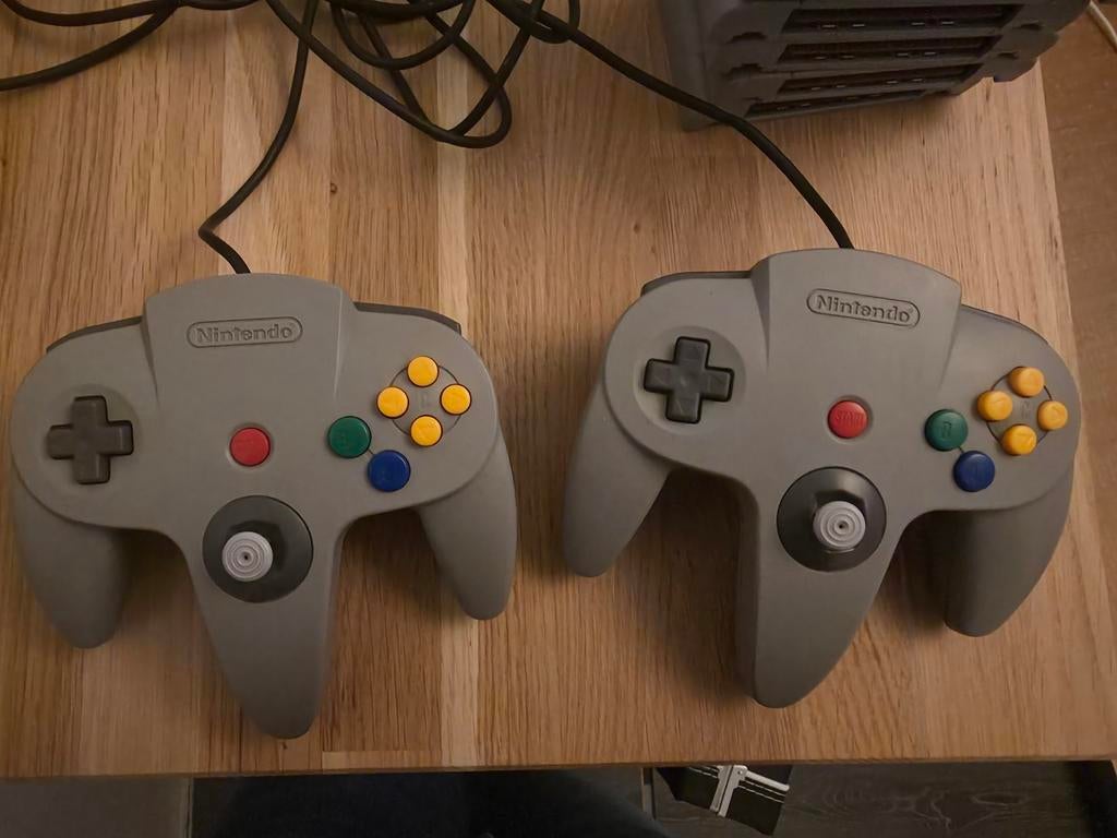 Nintendo 64 Console met 2 controllers en 7 games, Spelcomputers en Games, Ophalen of Verzenden, Gebruikt, Met 2 controllers, Met games