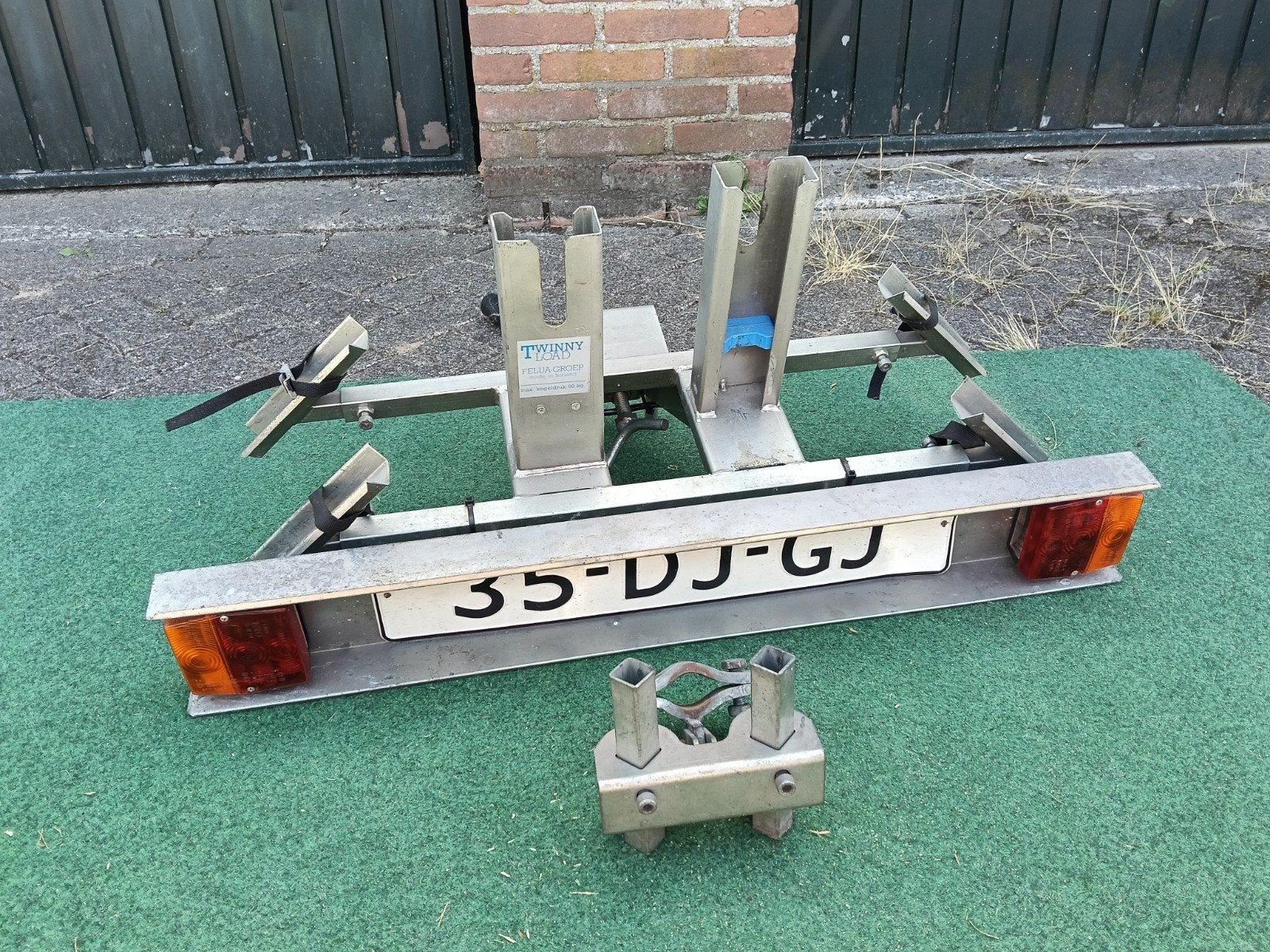 Twinny Load fietsendrager voor 2 fietsen, Ophalen