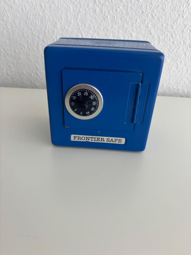 Frontier Safe spaarpot met cijferslot, Ophalen of Verzenden, Gebruikt, Brandkast