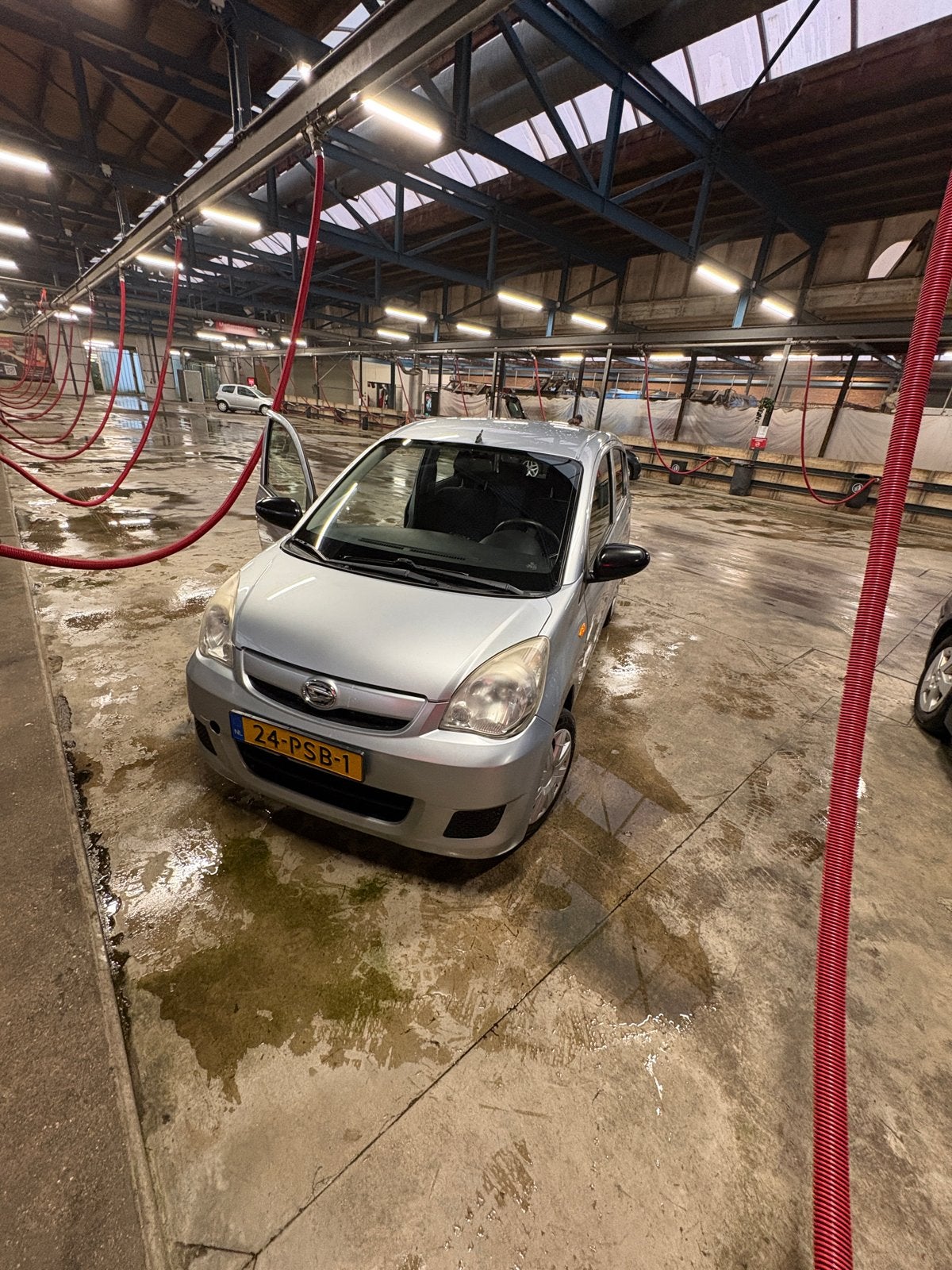 Daihatsu Cuore 1.0 5D 2011 Grijs, Auto's, Voorwielaandrijving, 600 kg, 18 €/maand, 4 stoelen