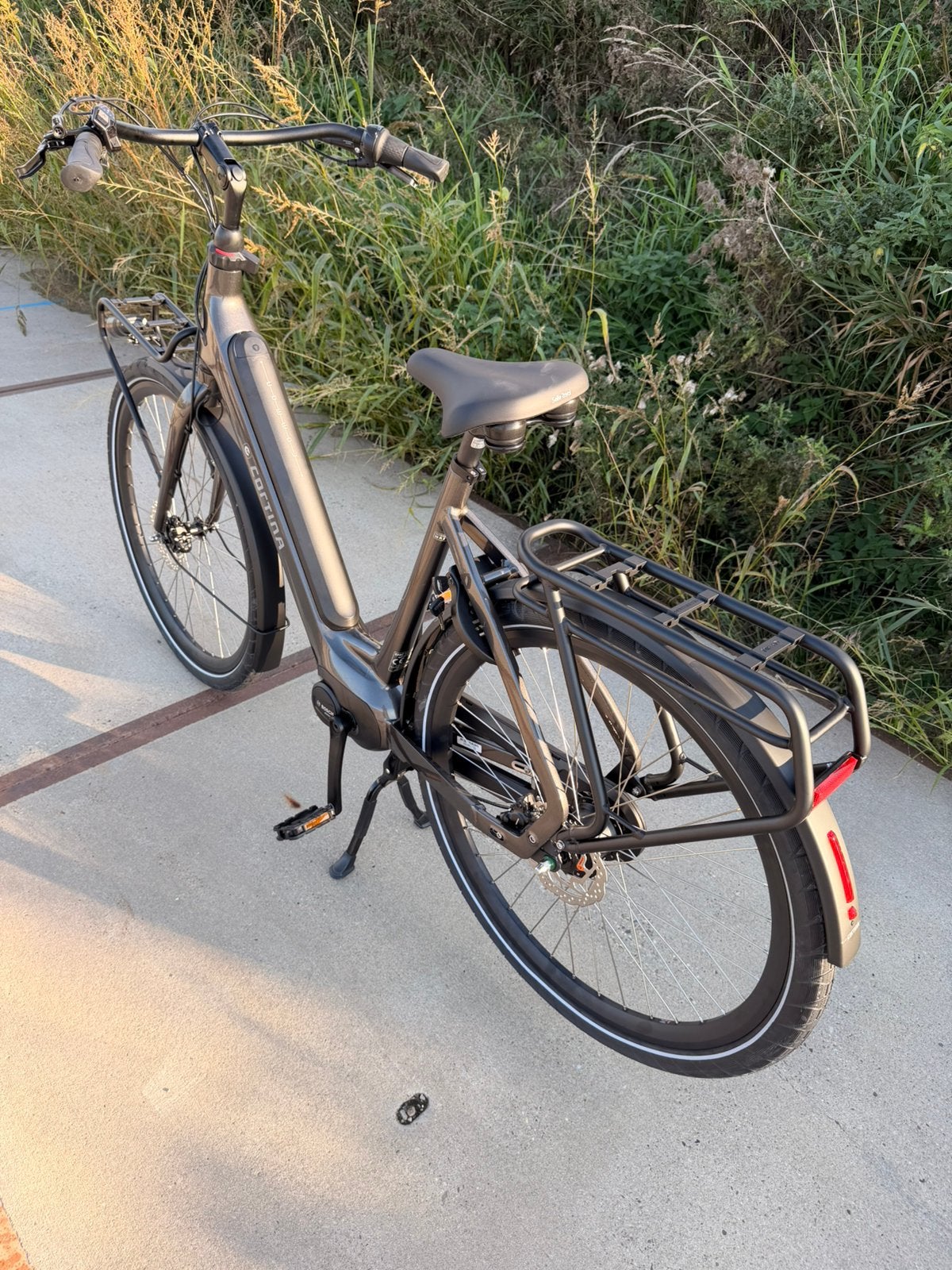 Cortina E-Common Int L57 Eclips black fiets
