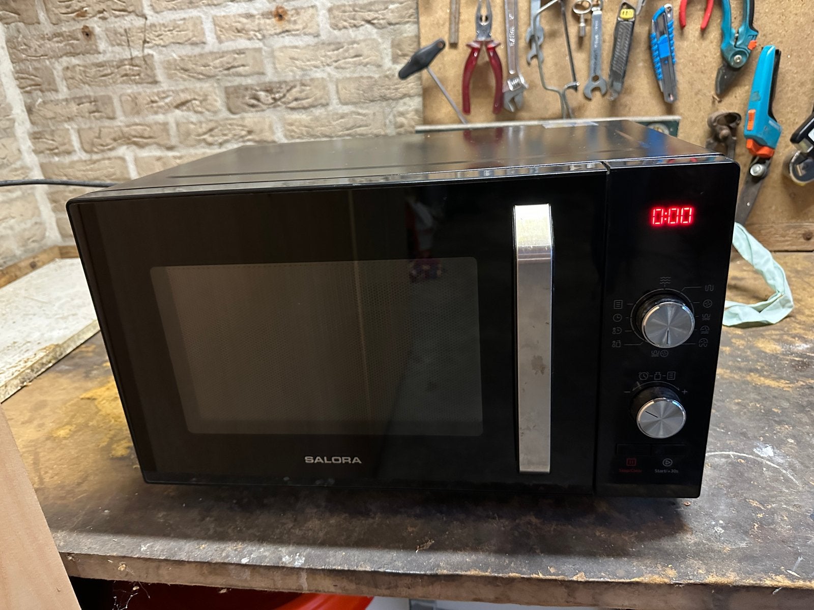 Salora Combi Magnetronoven Zwart, Witgoed en Apparatuur, Ophalen, Combimagnetron, Gebruikt, Minder dan 45 cm
