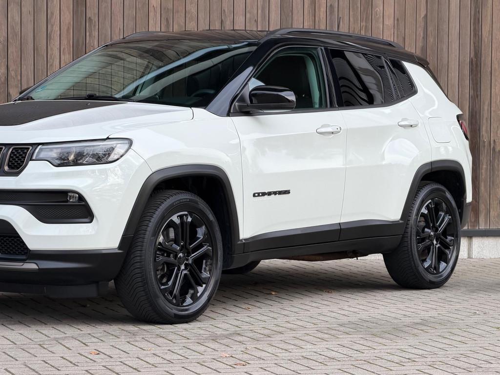 Jeep Compass 4xe 240 Plug-in Hybrid Electric Limited / ACC /, Auto's, Jeep, Automaat, Adaptive Cruise Control, Zwart, 4 cilinders